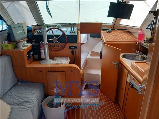 CAYMAN 30 FLY (14)