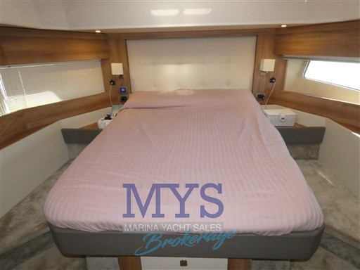 CRANCHI T43 TRAWLER (18)