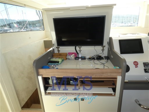 CRANCHI T43 TRAWLER (11)