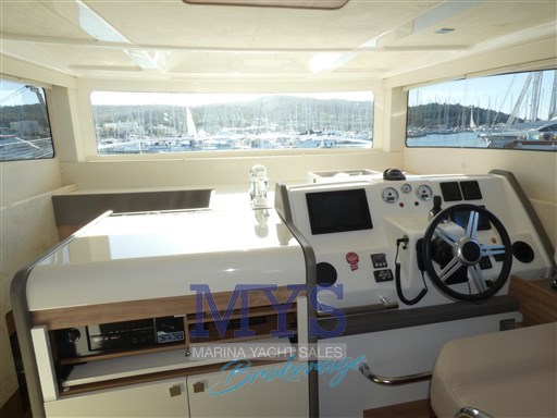 CRANCHI T43 TRAWLER (12)