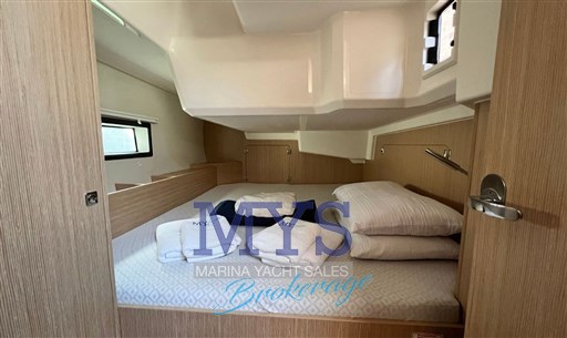 BAVARIA C42 (12)