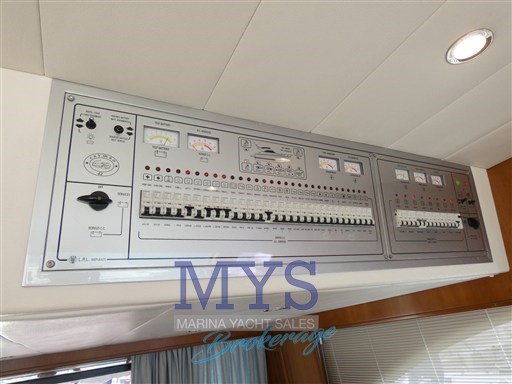 CAYMAN 42 FLY (7)