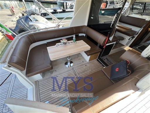 Marex 330