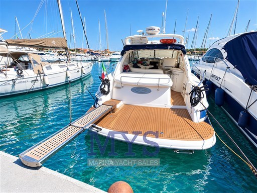 BAVARIA 38 HT (2)