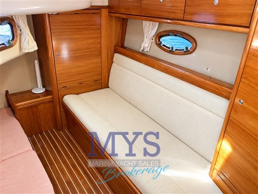 BAVARIA 38 HT (8)