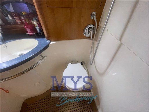 BAVARIA 38 HT (31)
