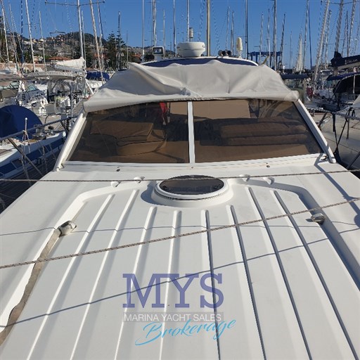 Princess V 42' (23)