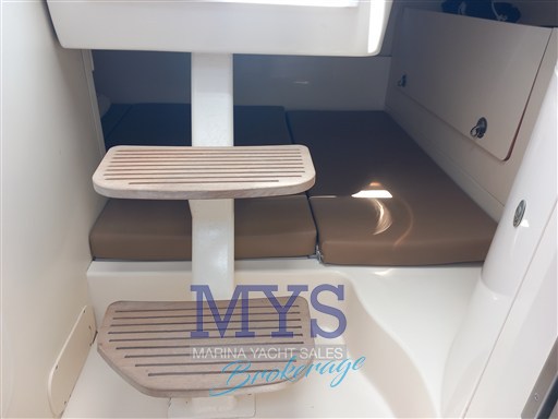BOSTON WHALER 285 CONQUEST (12)