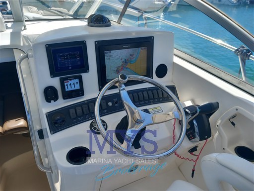 BOSTON WHALER 285 CONQUEST (2)