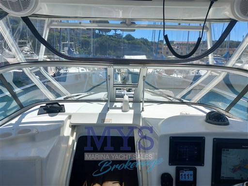 BOSTON WHALER 285 CONQUEST (3)
