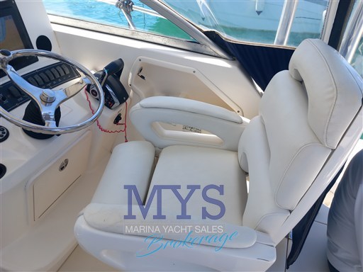 BOSTON WHALER 285 CONQUEST (32)