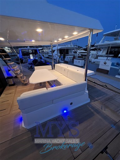 AVENTUA 38 FLY (12)