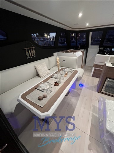AVENTUA 38 FLY (13)