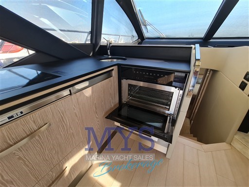 AZIMUT S6 SPORTFLY (18)