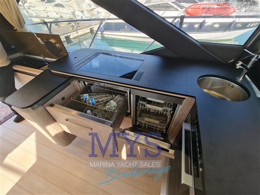 AZIMUT S6 SPORTFLY (17)