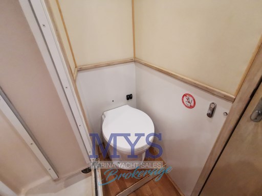 Blackfin 38 bagno.jpg