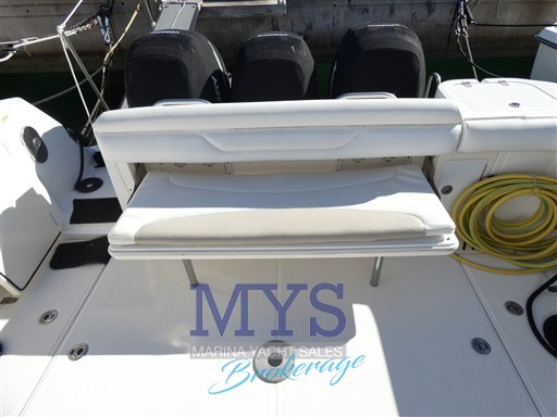 BOSTON WHALER 345 CONQUEST (8)