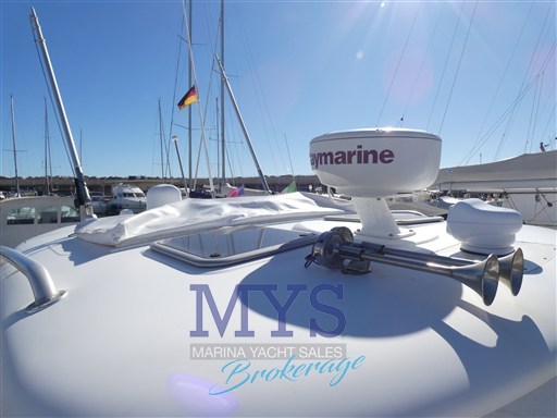 BOSTON WHALER 345 CONQUEST (5)