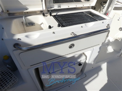 BOSTON WHALER 345 CONQUEST (10)