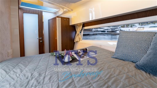 Marex 330 (13)