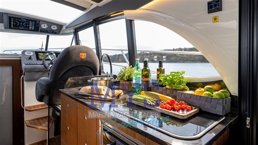 Marex 330 (17)