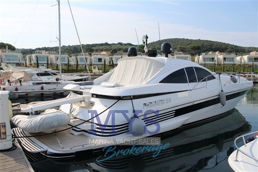 Pershing 54'