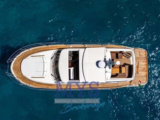 a bird’s-eye view of Marex 330 5 