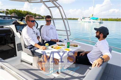 QUARKEN 27 T-TOP (14)