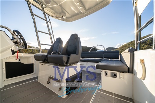 QUARKEN 27 T-TOP (20)