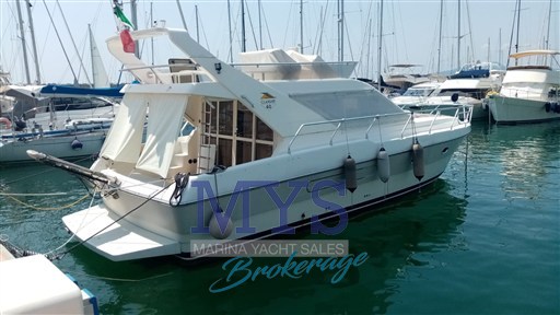 COMAR CLANSHIP 40' (4)