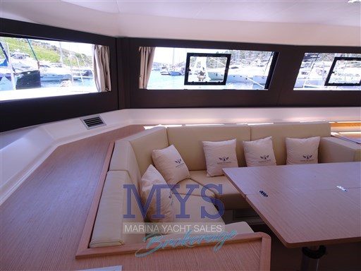 Dufour 48 Catamarans (23)