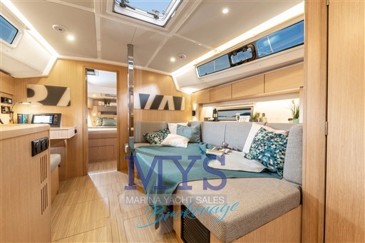 BAVARIA C42 (14)
