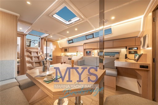 BAVARIA C42 (11)