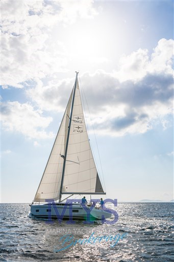 BAVARIA C42 (5)