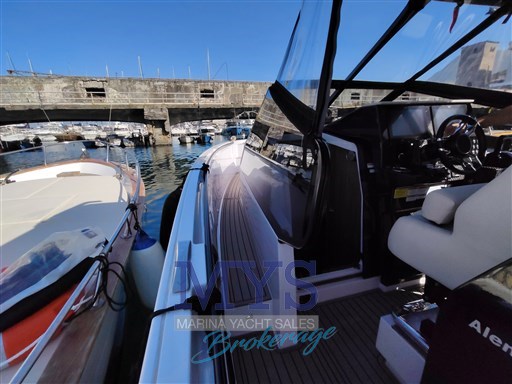 Virtue Yachts V10 Top