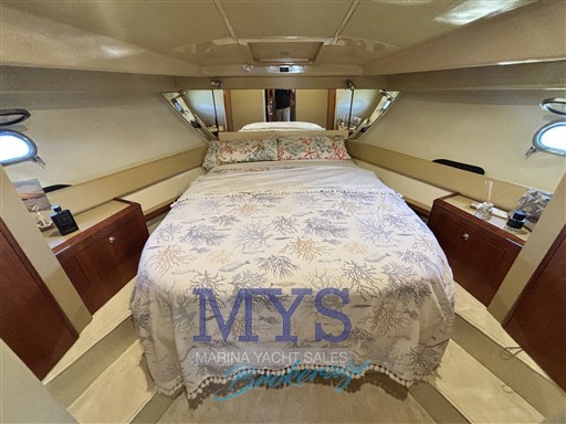 Ferretti 430 camera armatoriale
