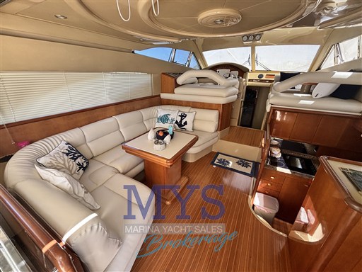 ferretti 430 dinette