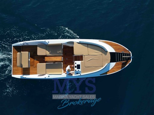 MA.MI 28' (21)