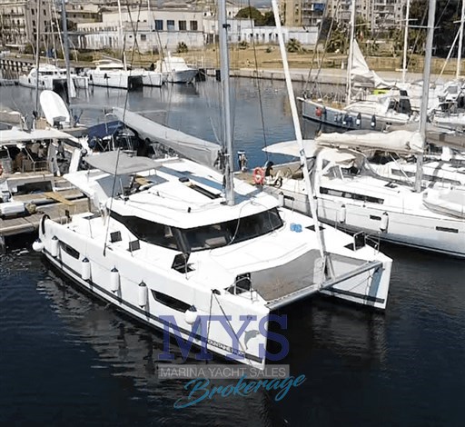 Fountaine Pajot Lucia 40