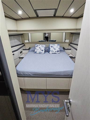 FERRETTI 70 (1)