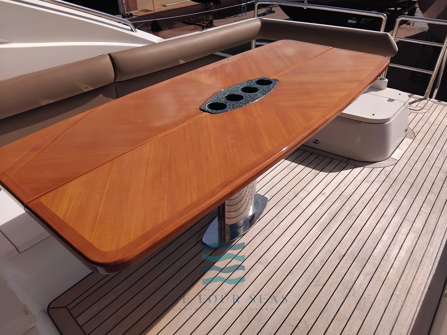 Princess V65 -2006 (12)