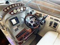 Bayliner 320 SB (11)