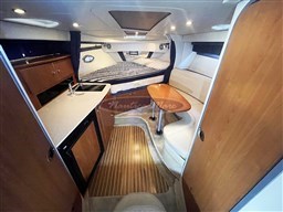 Bayliner 320 SB (13)