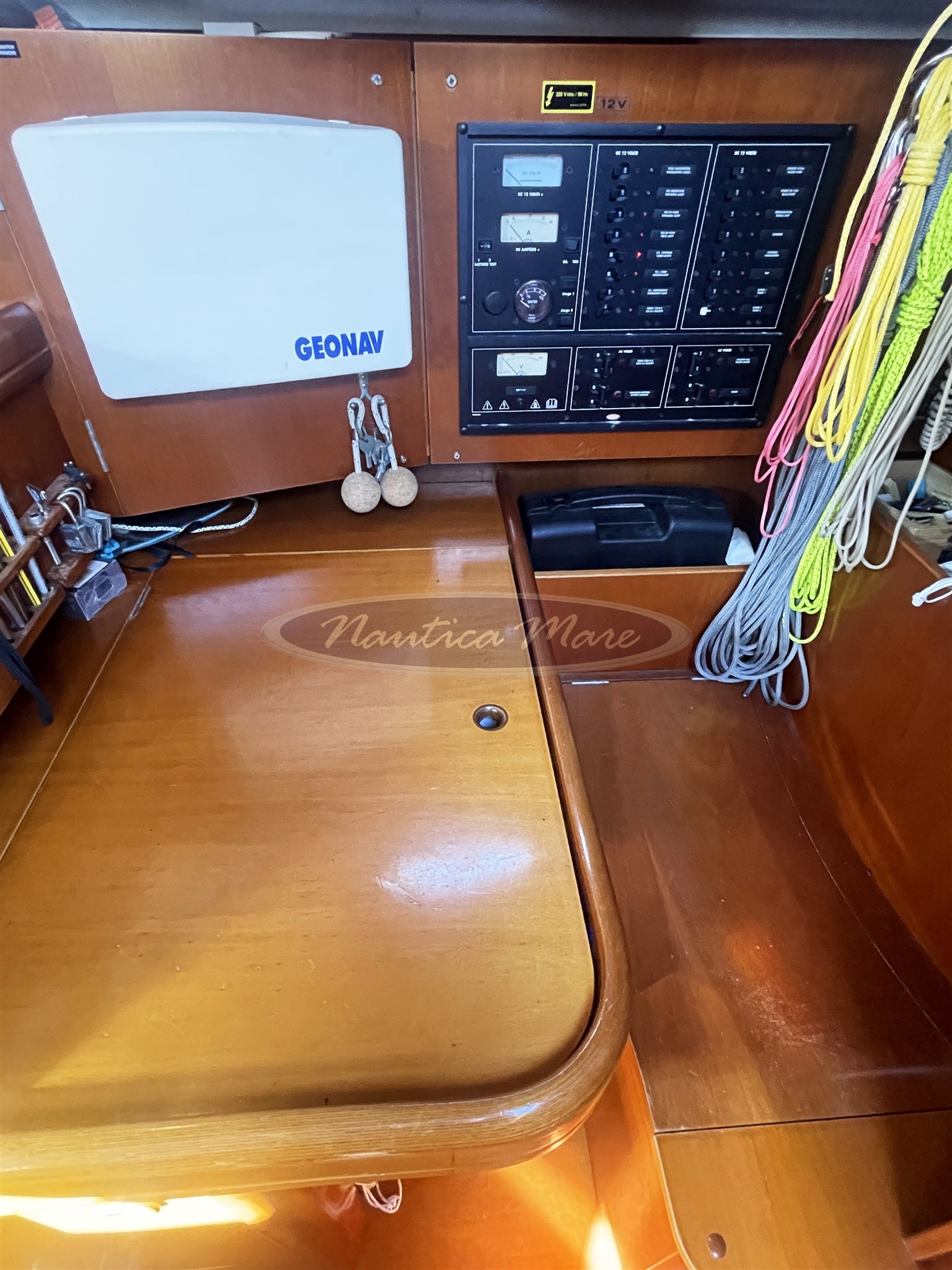 Beneteau Oceanis 411 Clipper (15)