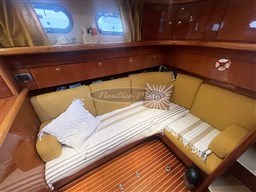 Cayman 38 walk around (18)