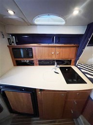 Bayliner 320 SB (14)