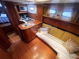 Cayman 38 walk around (17)