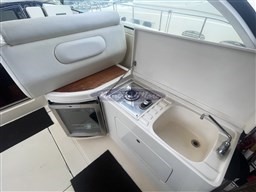 Cayman 38 walk around (12)