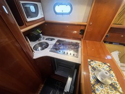 Cayman 38 walk around (22)