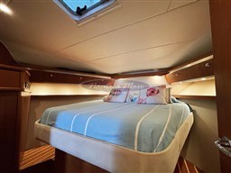 Tiara 4200 Open (39)